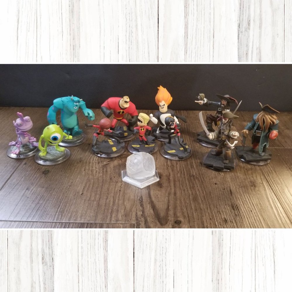 Disney Infinity Monsters Inc, Impossibles, Pirates of the Caribbean,game crystal